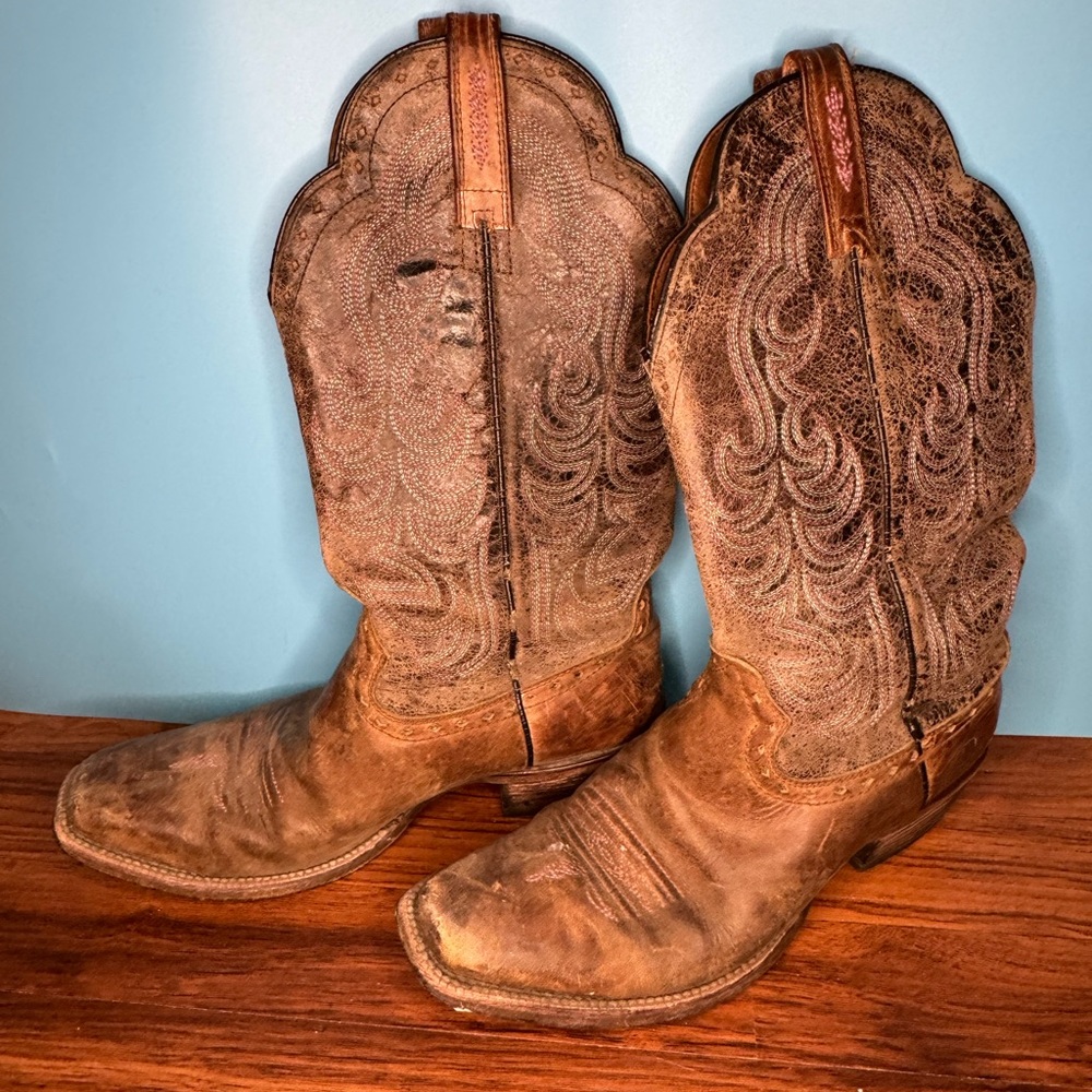ARIAT Square Toe Pink Trim Design Size US 9B - Picture 2 of 8